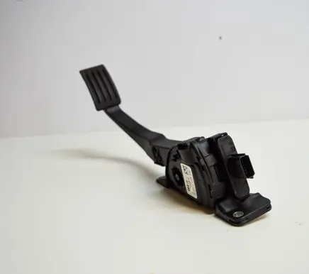 Ford Kuga II Accelerator throttle pedal F1DC9F836BA