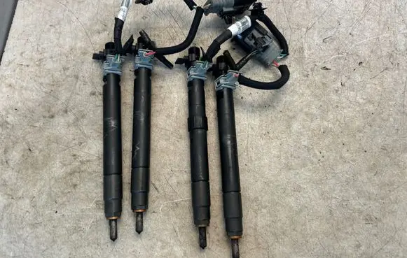 Ford C-MAX II Fuel injectors set 9686191080 EMBR00101D