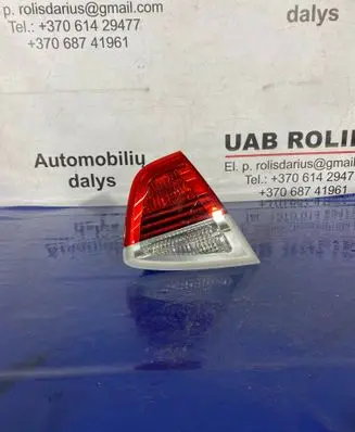 Tailgate rear/tail lights