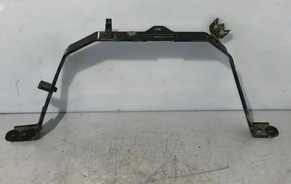 Toyota Proace Bracket in trunk/boot 9806704680 KA124209000104