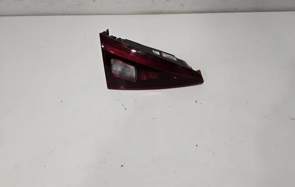 Alfa Romeo Giulia Tailgate rear/tail lights 50552386 20700108