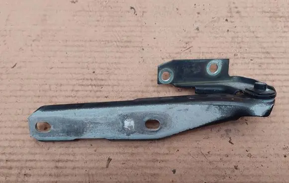 Audi A6 S6 C5 4B Engine bonnet/hood hinges 4B0823302
