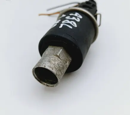 Air conditioning (A/C) pressure sensor
