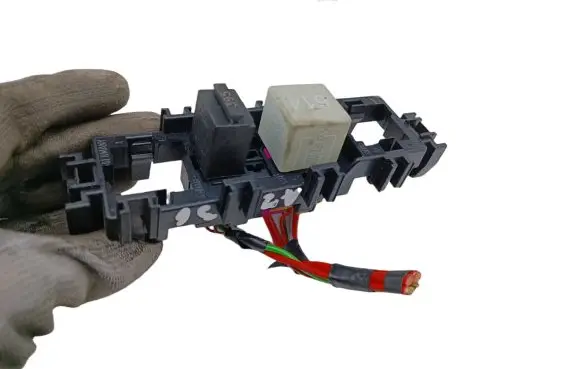Audi A6 S6 C6 4F Fuse module 4E0937503D
