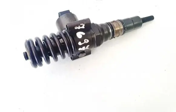 Volkswagen Jetta V Fuel injector 0414720404 77750
