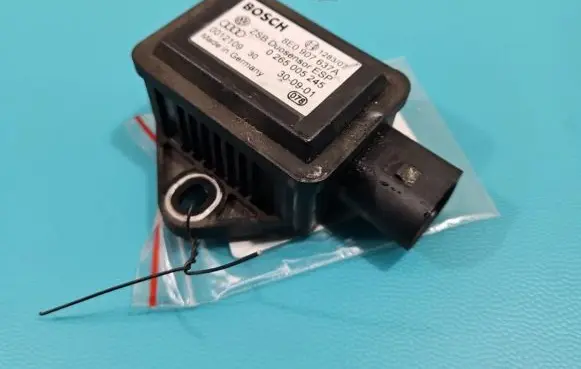 Audi A4 S4 B6 8E 8H ESP acceleration yaw rate sensor 8E0907637A IMPRK1389552