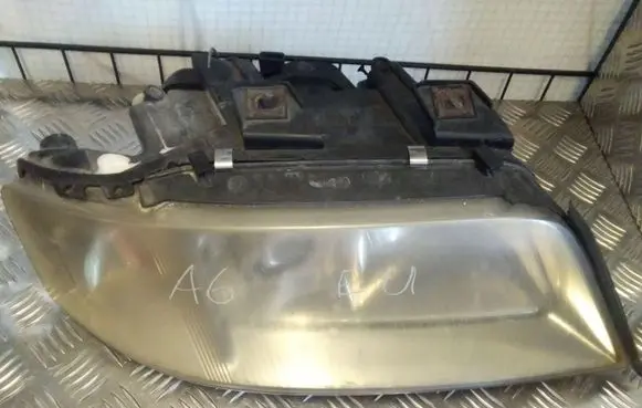 Audi A6 S6 C5 4B Headlight/headlamp 14847400