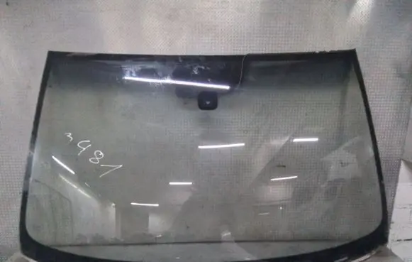 Volkswagen Touareg I Front windscreen/windshield window 