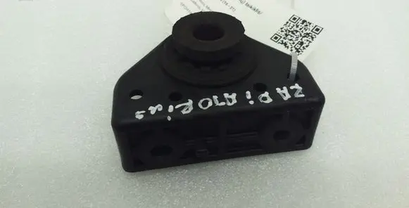 KIA Sportage Radiator mount bracket