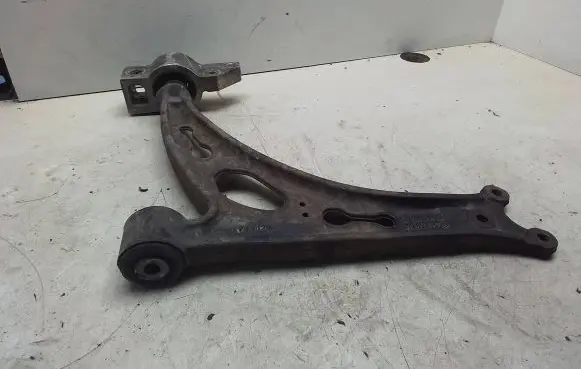 Volkswagen Touran I Front lower control arm/wishbone 1K0407153G