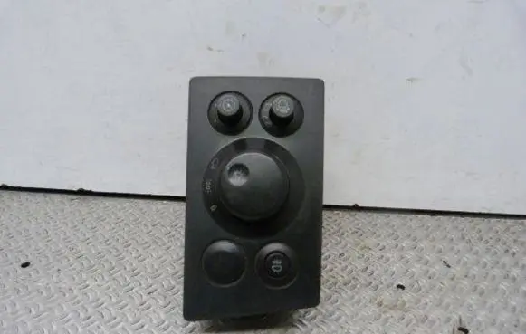 Opel Zafira B Light switch 04061100