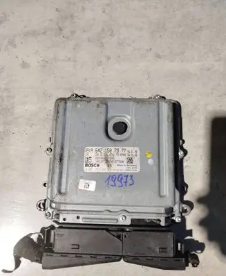 Mercedes-Benz E W211 Engine control unit/module a6421507377 0281013995