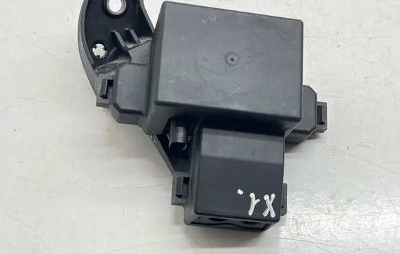 BMW X1 F48 F49 Coolant fan relay 6801512