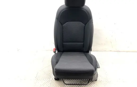 KIA Xceed Front driver seat 