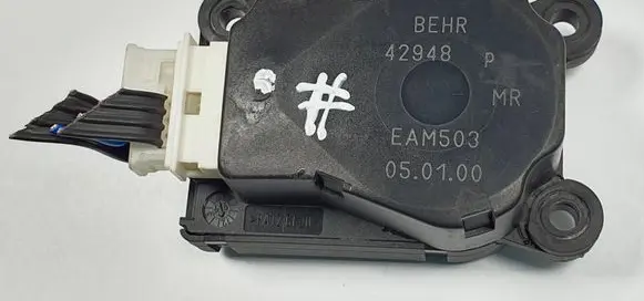 Ford Mondeo Mk III A/C air flow flap actuator/motor EAM503