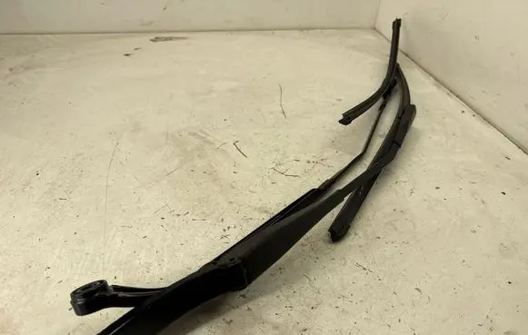 Audi Q3 F3 Front wiper blade arm 83B955408A 83B955407A