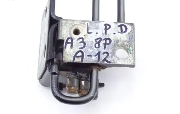 Audi A3 S3 8P Front door hinge set 8E0831411E