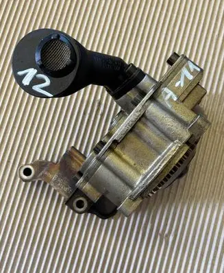 Volkswagen Golf Plus Oil pump 03C115105Q 03C105Q