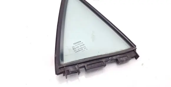 Rear vent window glass