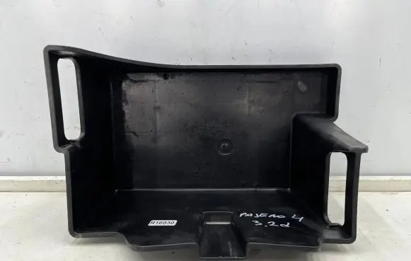Battery box tray
