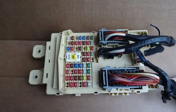 Hyundai Ioniq Fuse module 91950G2512