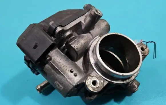 Seat Leon (5F) Throttle body valve 04L128063P IMPRK1399634