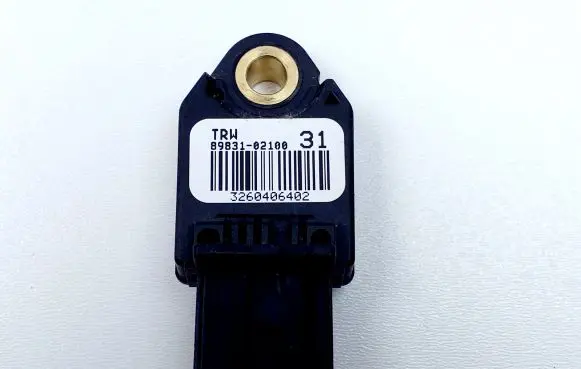 Toyota Auris E180 Airbag deployment crash/impact sensor 8983102100