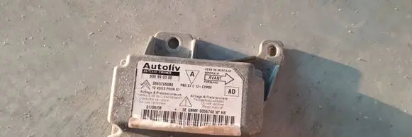 Citroen C5 Airbag control unit/module 608990300