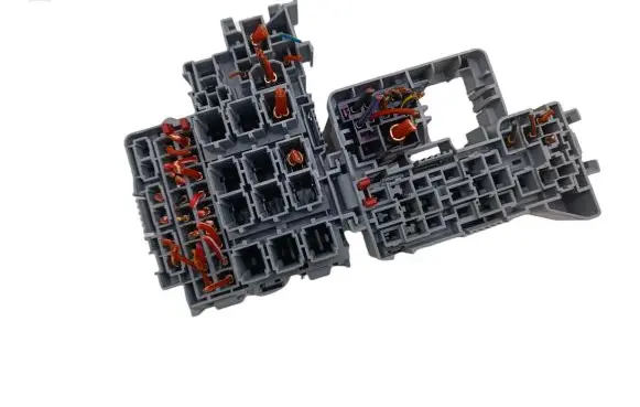 Volkswagen Touareg II Fuse module 7L0937559