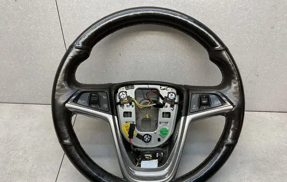 Opel Mokka Steering wheel