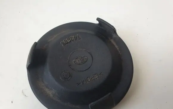 Volkswagen PASSAT B5 Headlight/headlamp dust cover 143688