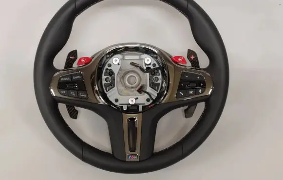 BMW X6M G06 F96 Steering wheel 32305A4B4B1 5A4B4B1 61319501592