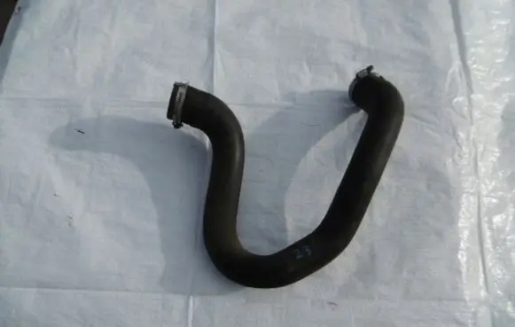 Citroen C4 II Intercooler hose/pipe 9815434280