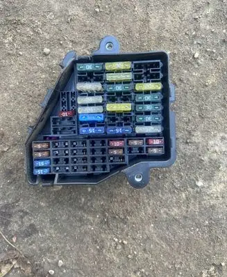Volvo S60 Fuse module