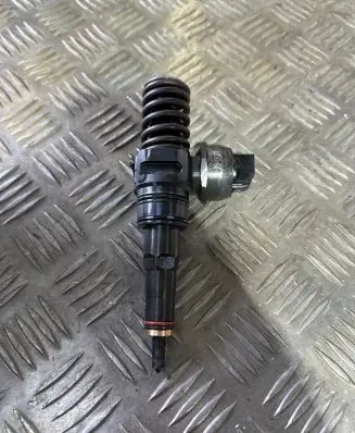 Audi A4 S4 B6 8E 8H Fuel injector 038130179 038130073BH