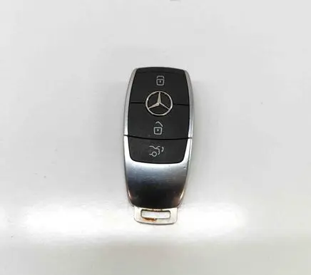 Mercedes-Benz CLA C118 X118 Ignition key/card A1779054606