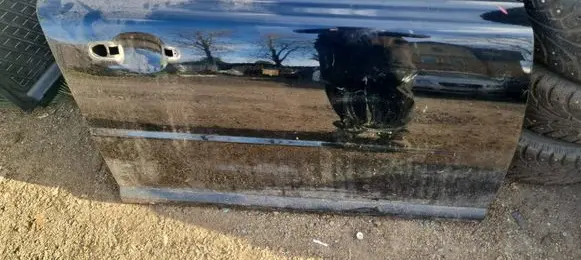 Volvo V70 Front door