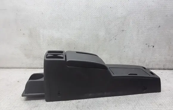 Mazda 5 Center console