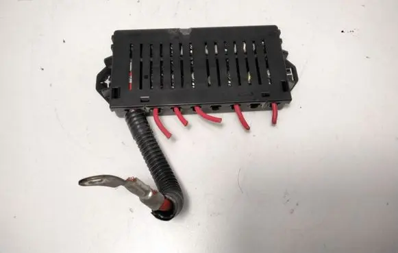 Volvo V70 Fuse module 9162323 9441776