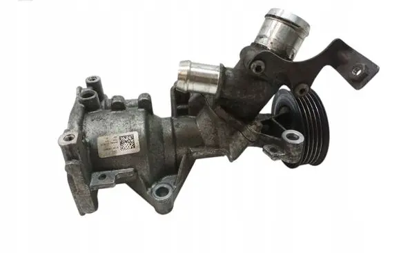 Mercedes-Benz CLA C117 X117 W117 Water pump 1332000001
