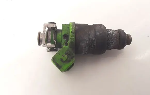 Audi A6 S6 C5 4B Fuel injector 078133551BB
