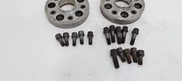 Mercedes-Benz E W211 Wheel spacers 6055665