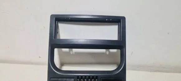 Peugeot 1007 Radio/GPS head unit trim 6262120