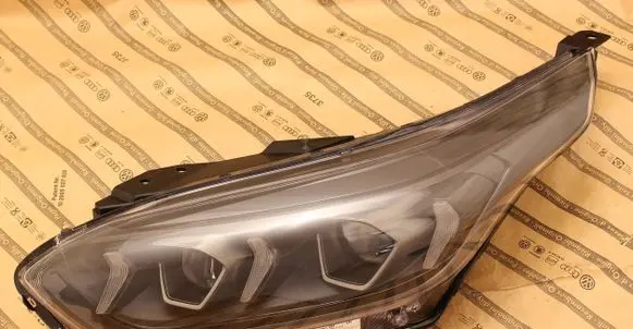 KIA Ceed Headlight/headlamp 92101J7500