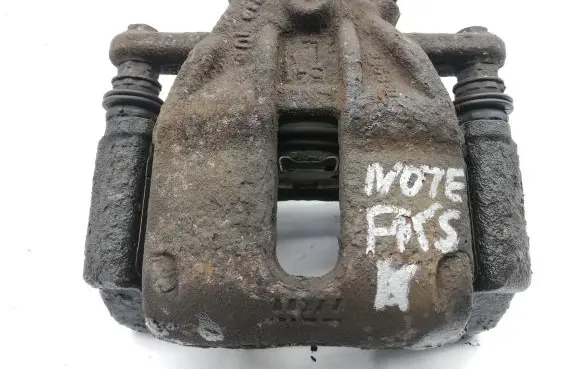 Nissan Note (E11) Front brake caliper
