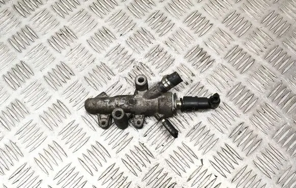 Opel Zafira B Fuel pressure regulator 55202754