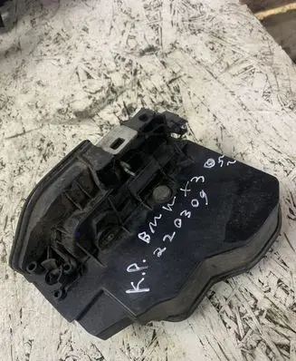 BMW X3 E83 Front door lock
