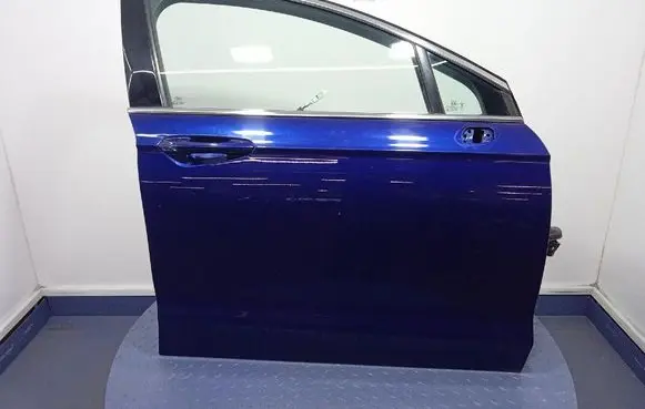 Ford Mondeo MK I Front door