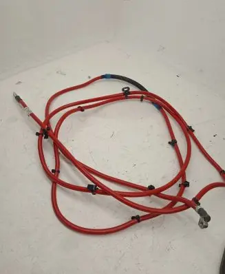 Mercedes-Benz CLS C218 X218 Positive cable (battery) A2124403938