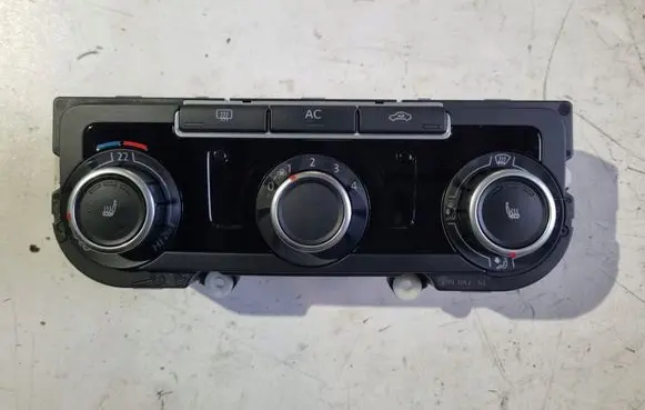 Volkswagen Golf V Climate control unit 3C8907336J